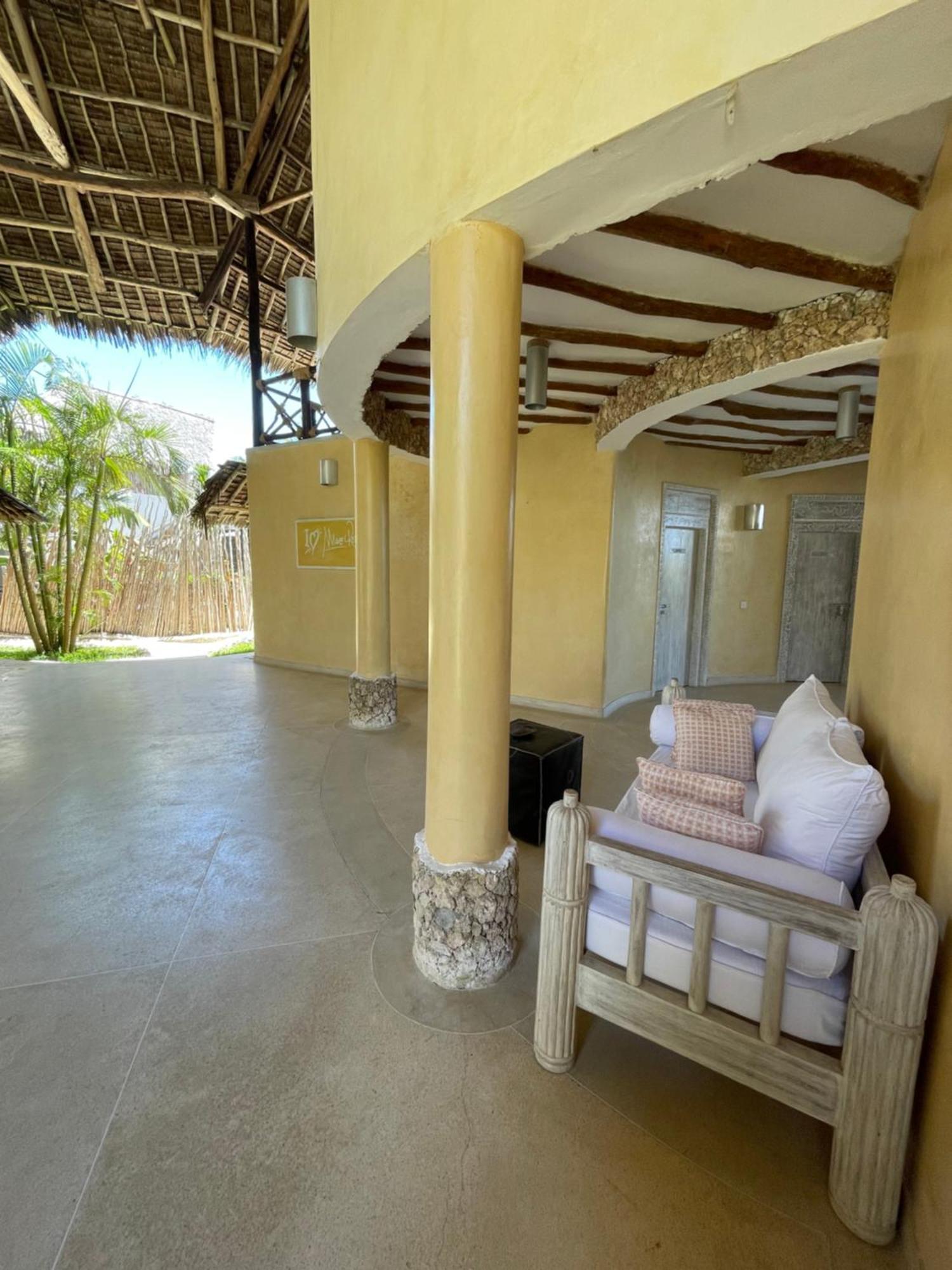 Mawe Zuri Hotel *